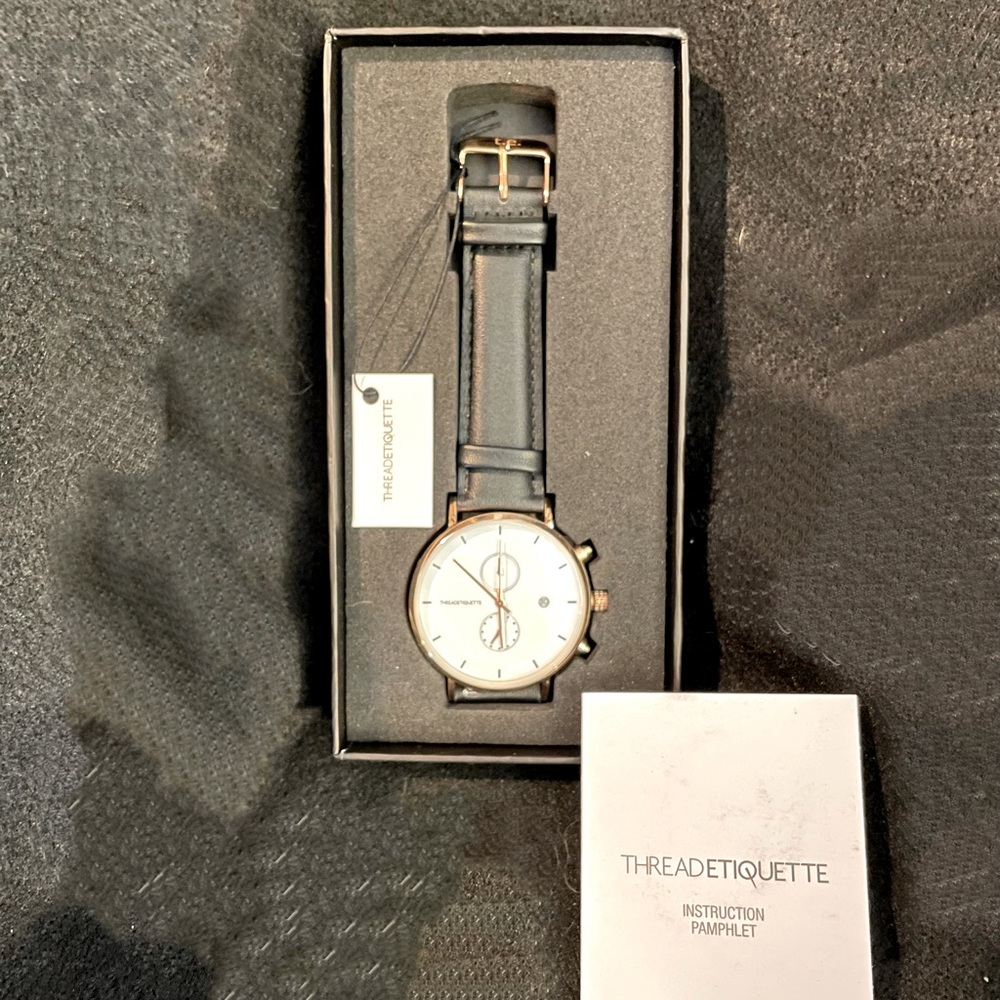 Thread Etiquette Explorer Watch - Picture 2 of 5